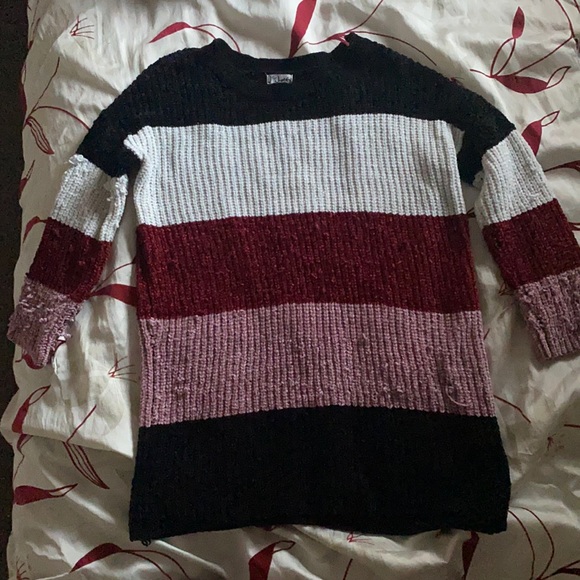 Sweater - Picture 1 of 3